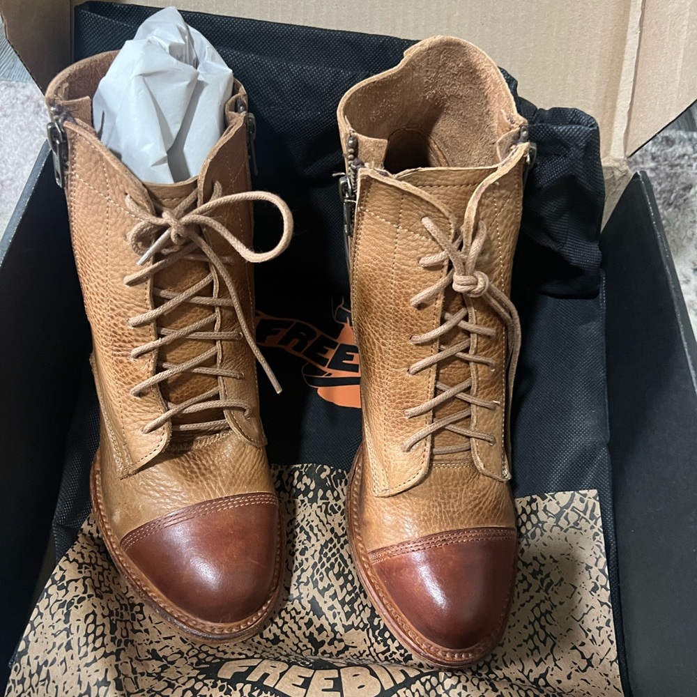 Freebird Black and Gold Shoe Box - Picture 7 of 11